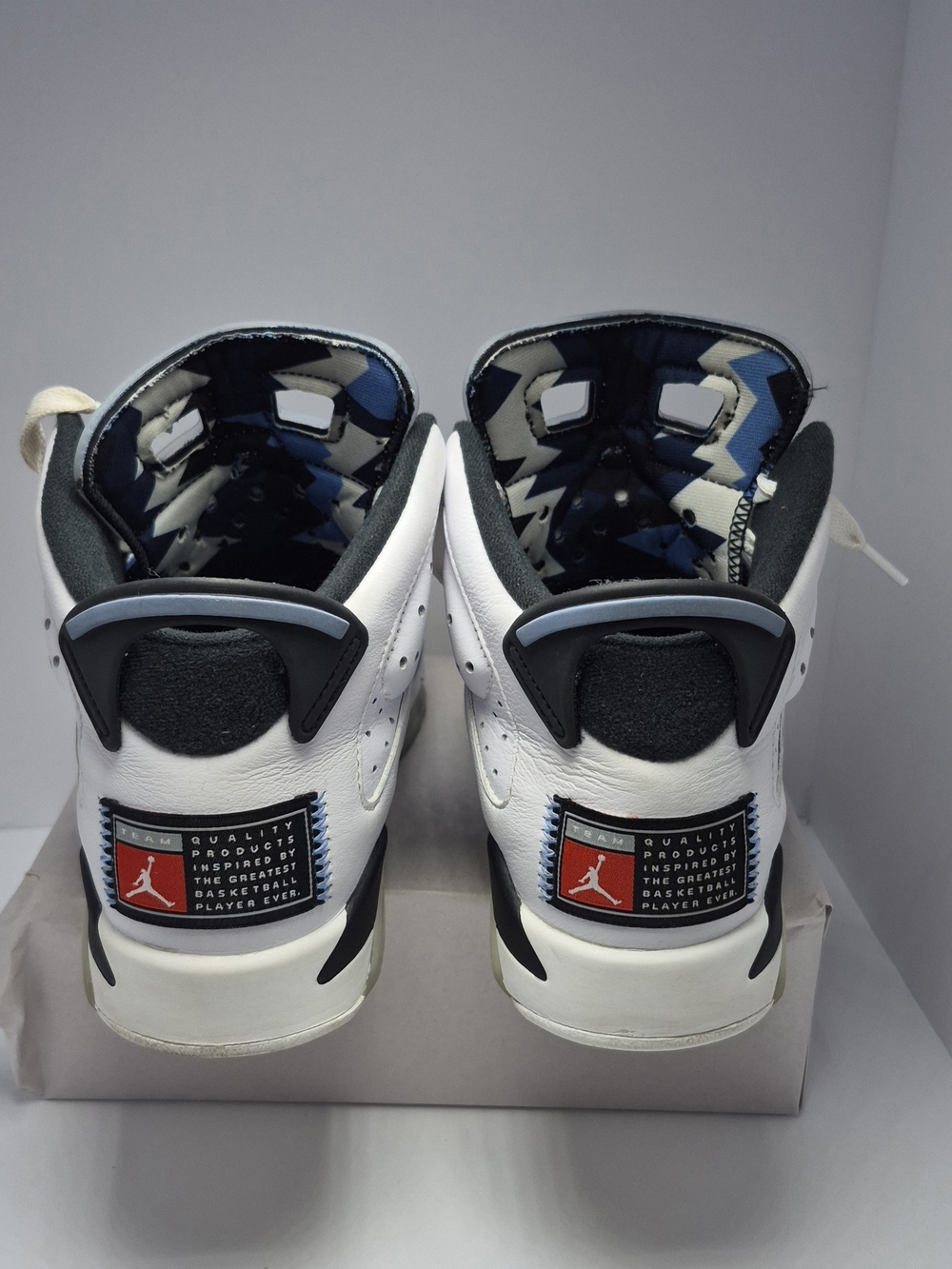 Air Jordan 6 Retro GS "UNC University Blue" (384665-410) Size 6Y